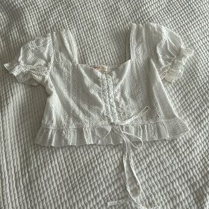 women’s eyelet peasant crop top